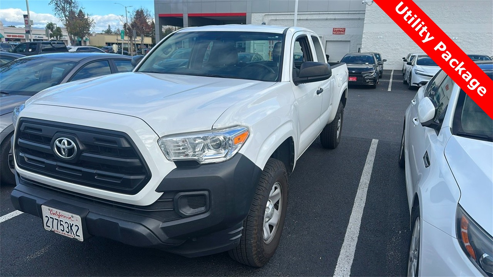 2017 Toyota Tacoma SR's photo