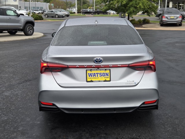 2019 Toyota Avalon Hybrid XLE XSE Limited photo 4