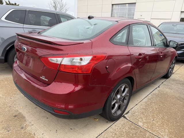 Used 2014 Ford Focus SE with VIN 1FADP3F22EL347980 for sale in Bristol, WI