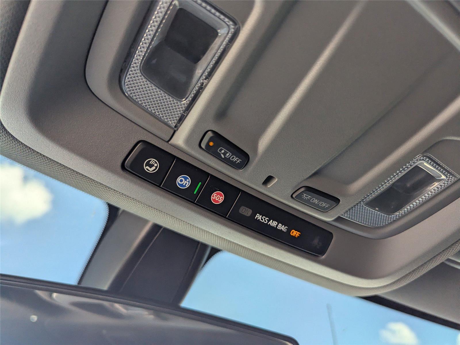 2022 Chevrolet Silverado 1500 RST photo 26