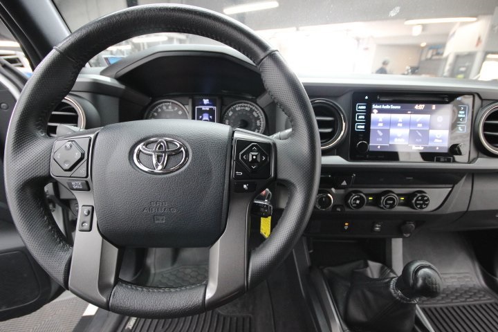 2017 Toyota Tacoma SR5 Sport TRD Pro photo 13