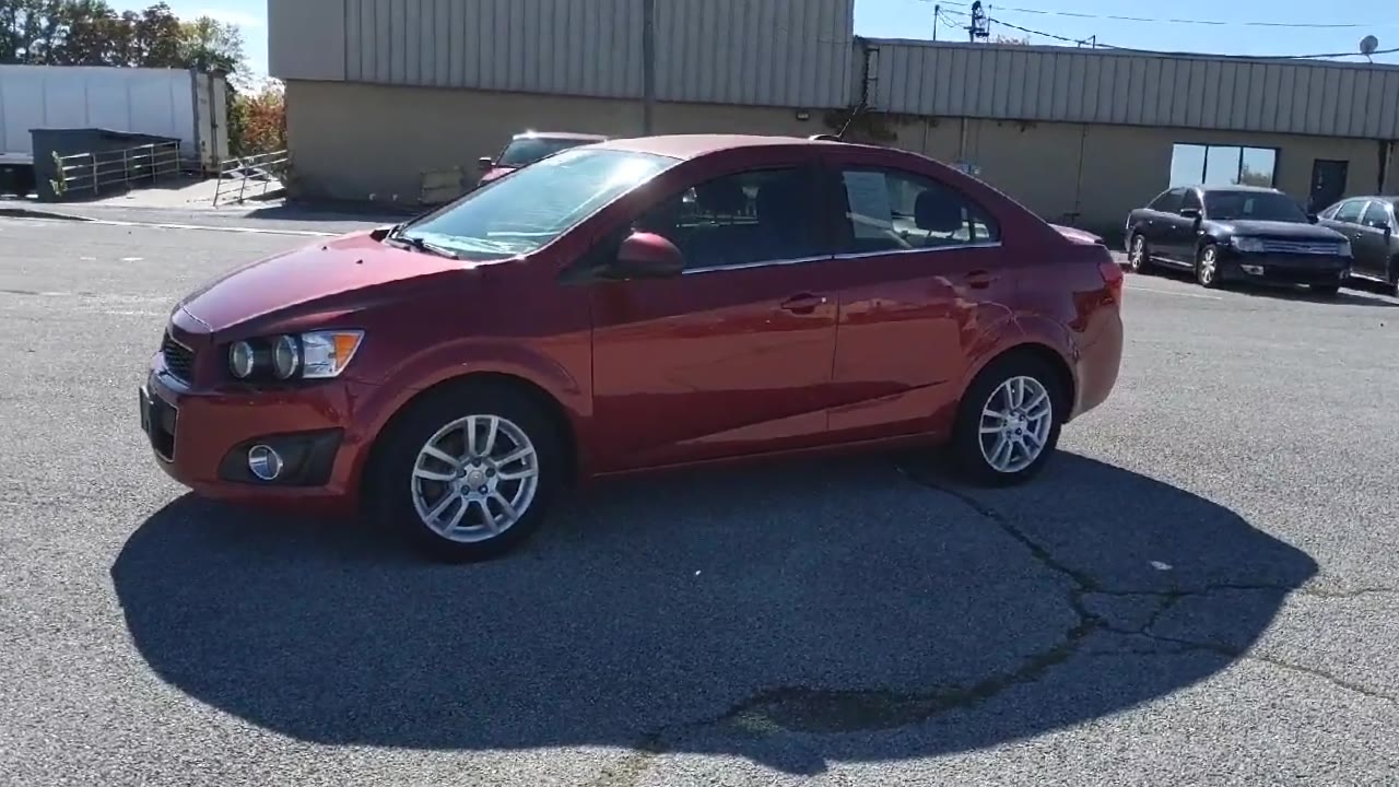 2015 Chevrolet Sonic LT photo 4