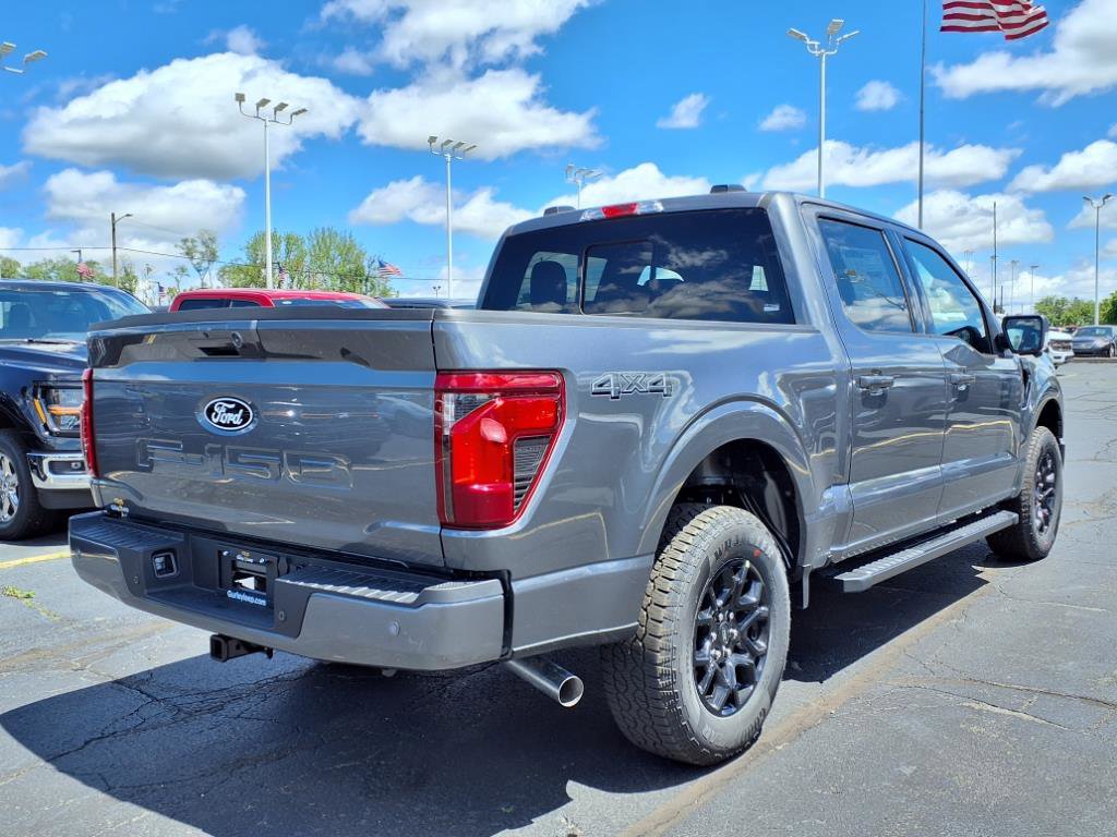 2025 Ford F-150 XLT photo 9