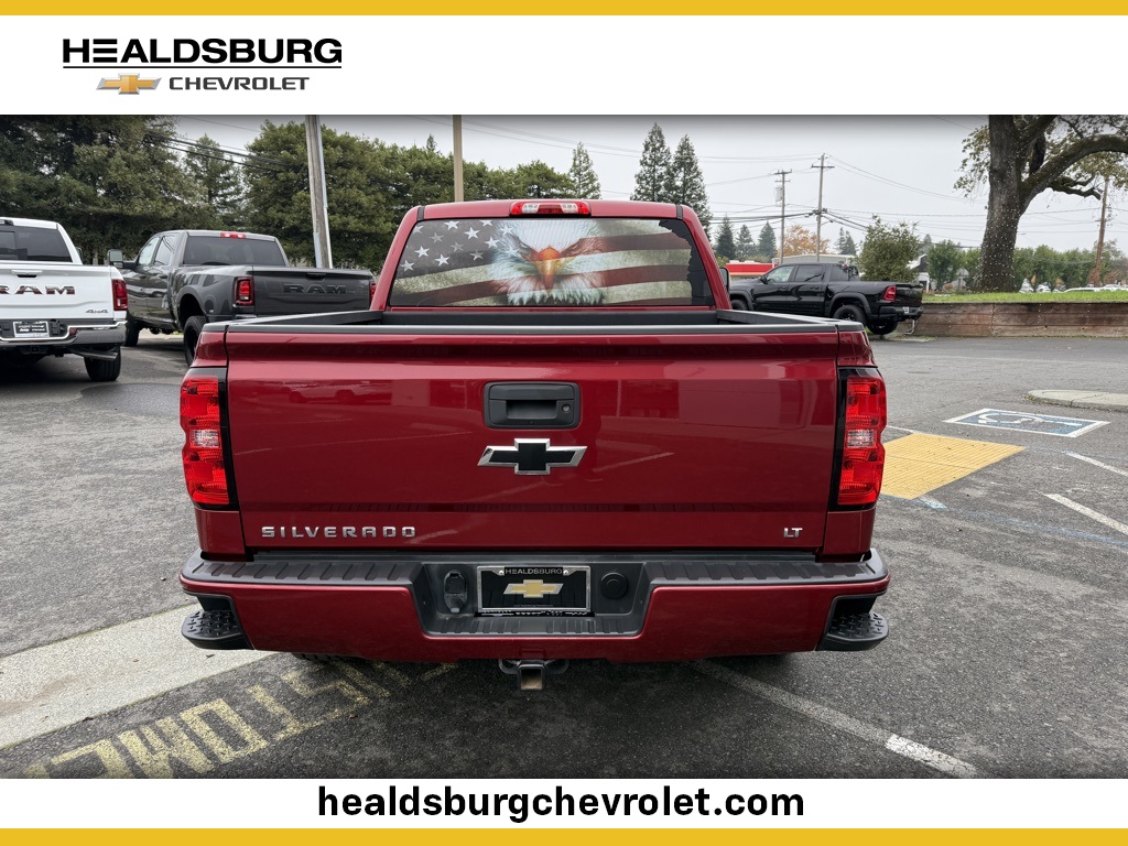 2018 Chevrolet Silverado 1500 LT photo 3