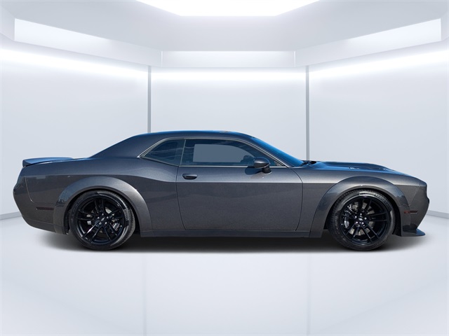 2023 Dodge Challenger R/T Scat Pack Widebody photo 2