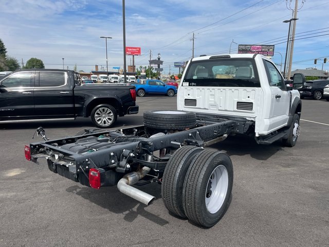 2025 Ford F-450 photo 9