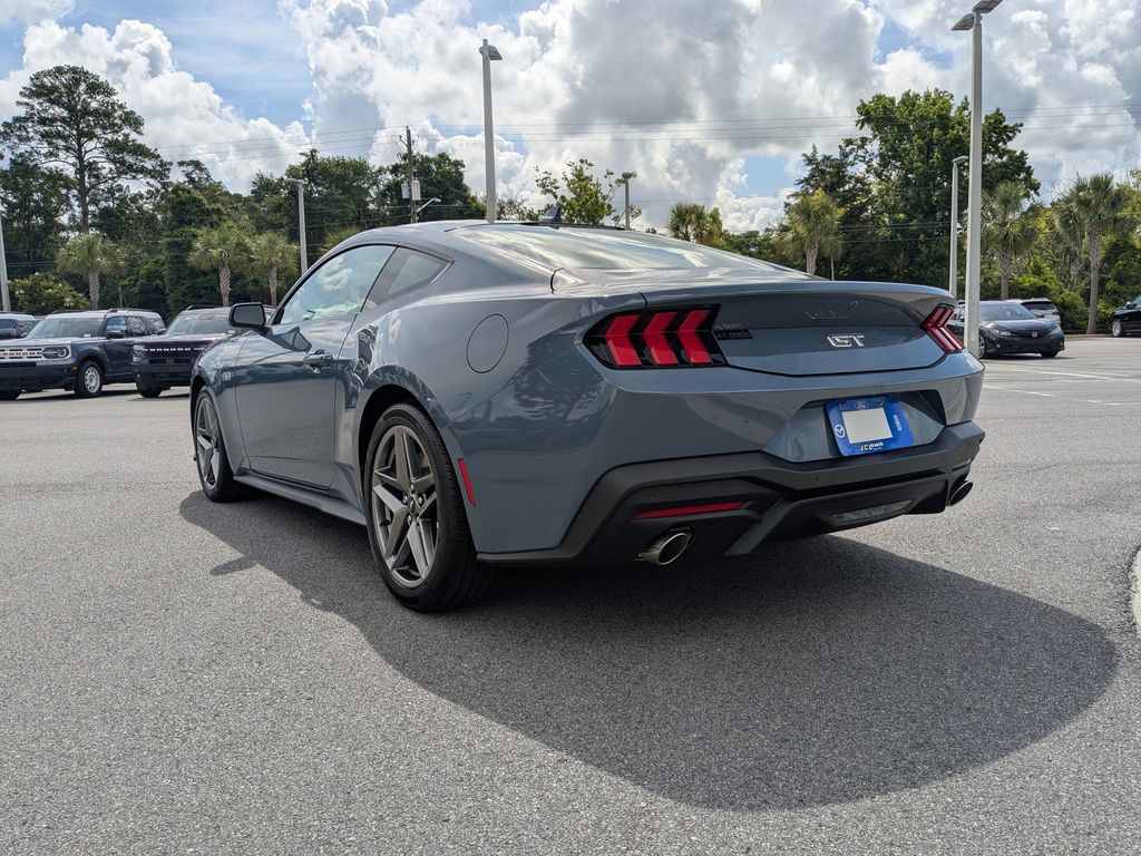 2025 Ford Mustang GT photo 6