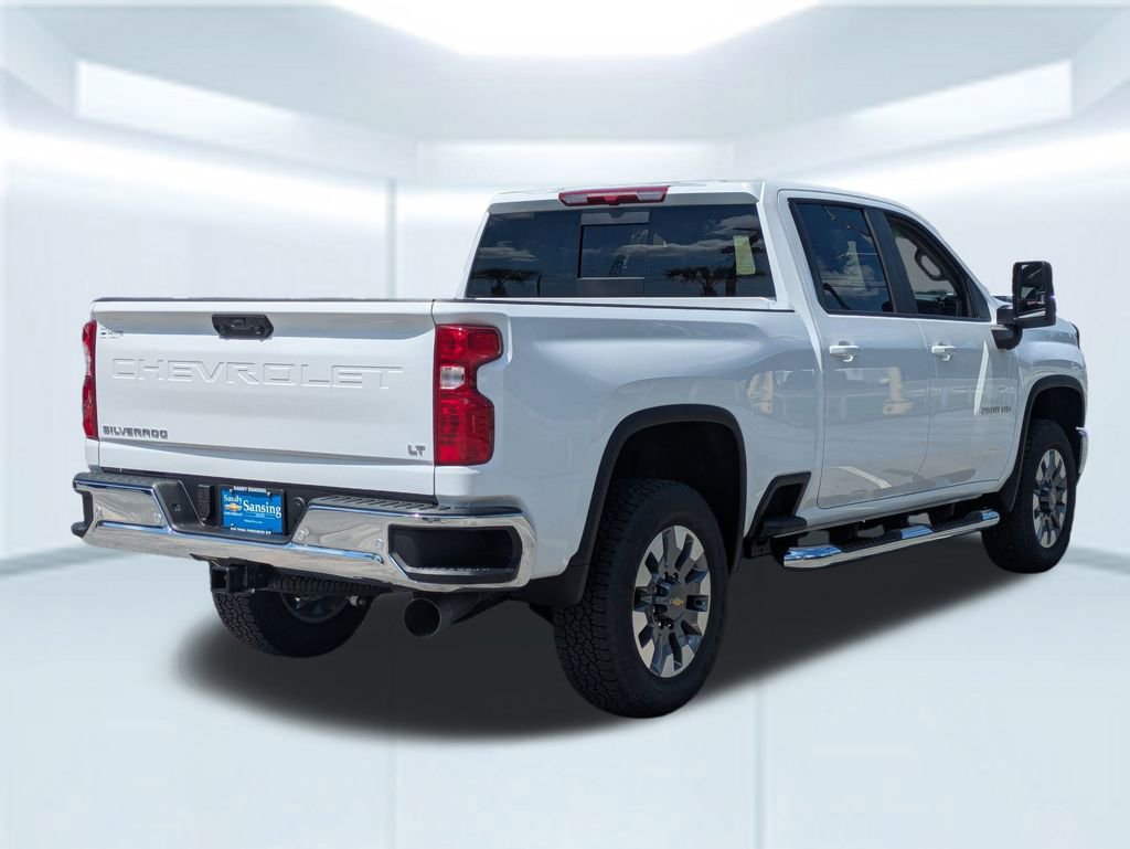 2025 Chevrolet Silverado 2500HD LT photo 3