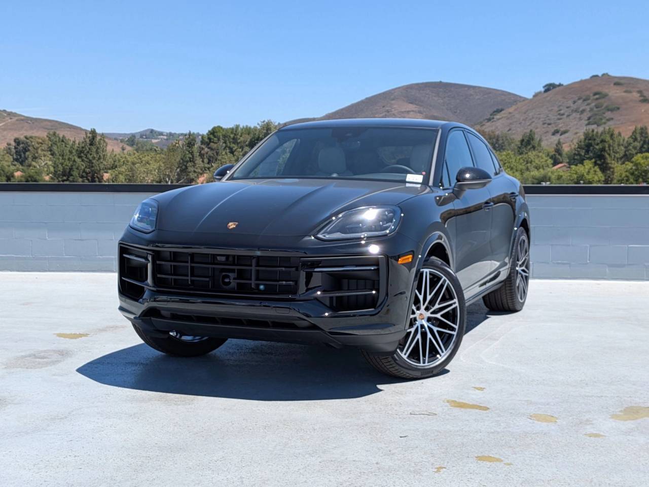 2025 Porsche Cayenne Coup Base's photo