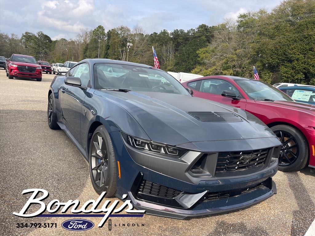2025 Ford Mustang Dark Horse's photo