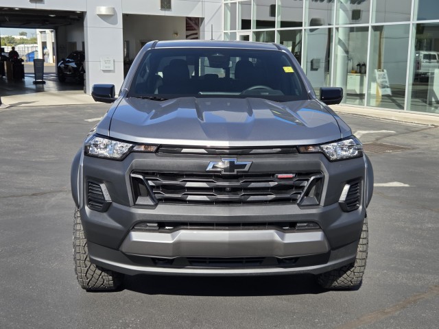 2026 Chevrolet Colorado Trail Boss photo 2