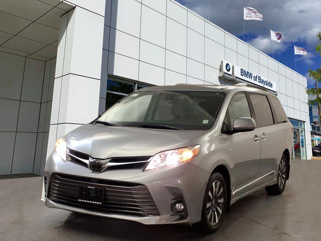 2018 Toyota Sienna XLE