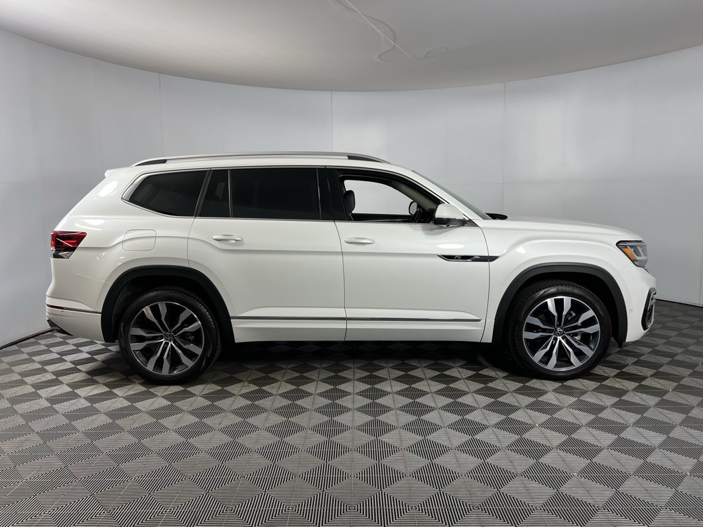 2023 Volkswagen Atlas V6 SEL Premium R-Line photo 3