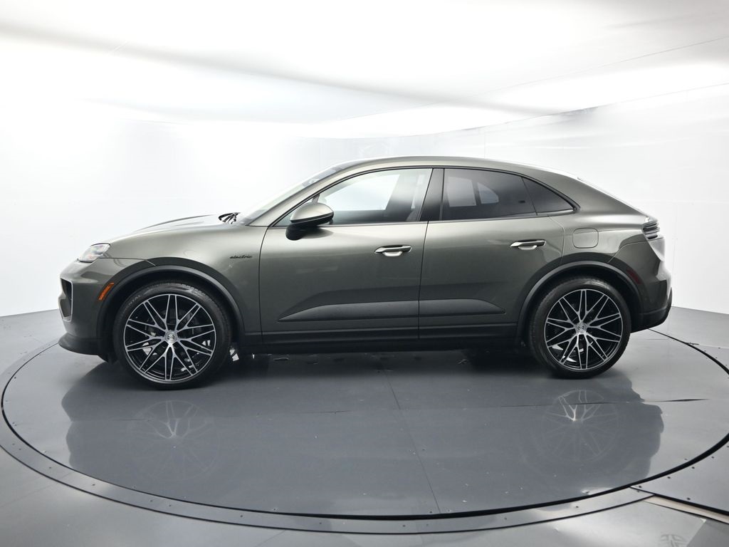 Used 2025 Porsche Macan Base with VIN WP1AA2XA6SL001498 for sale in West Palm Beach, FL