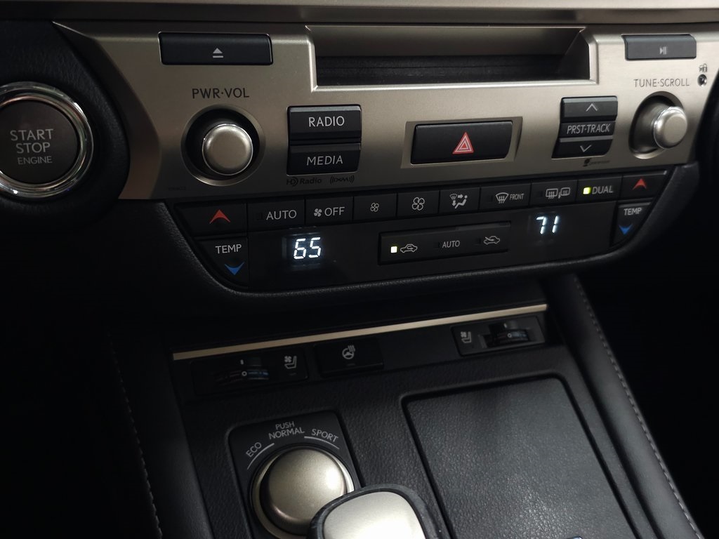 2016 Lexus ES 350 photo 21