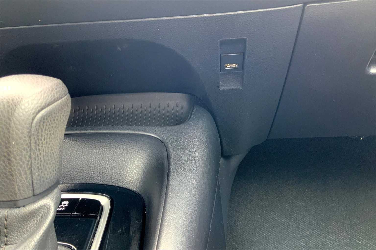 2022 Toyota Corolla LE photo 61