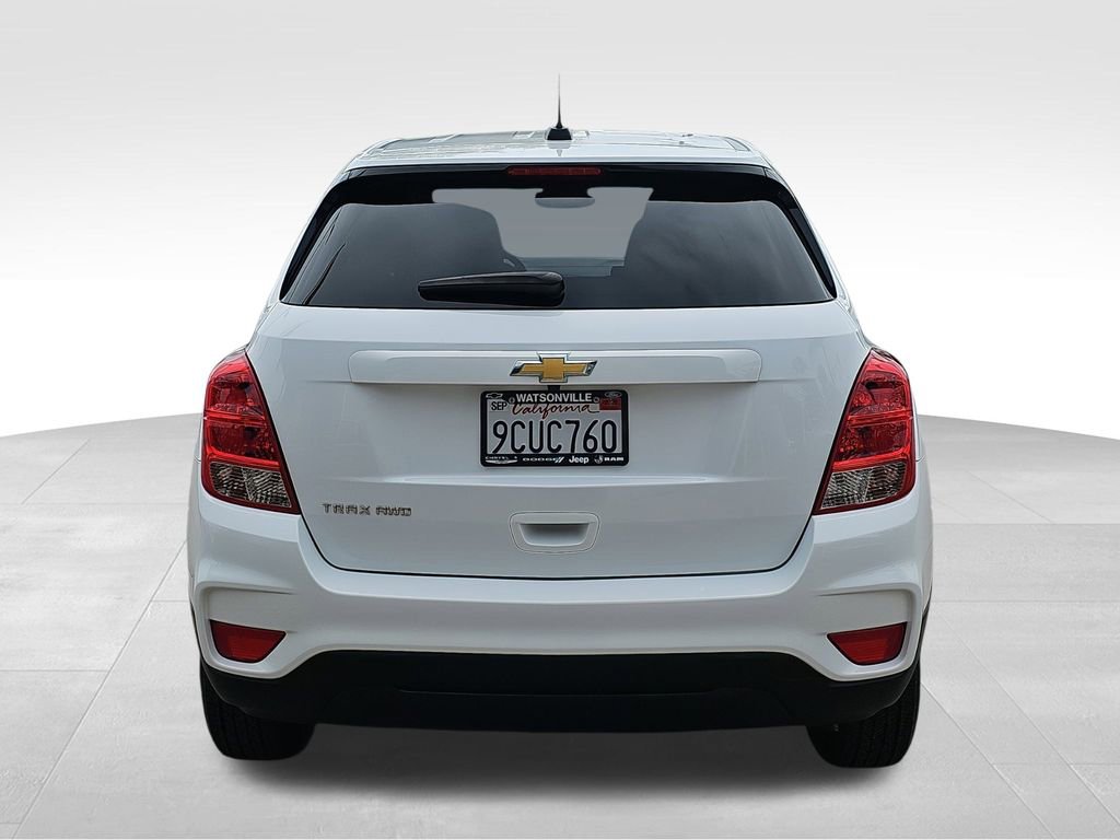 2022 Chevrolet Trax LS photo 4