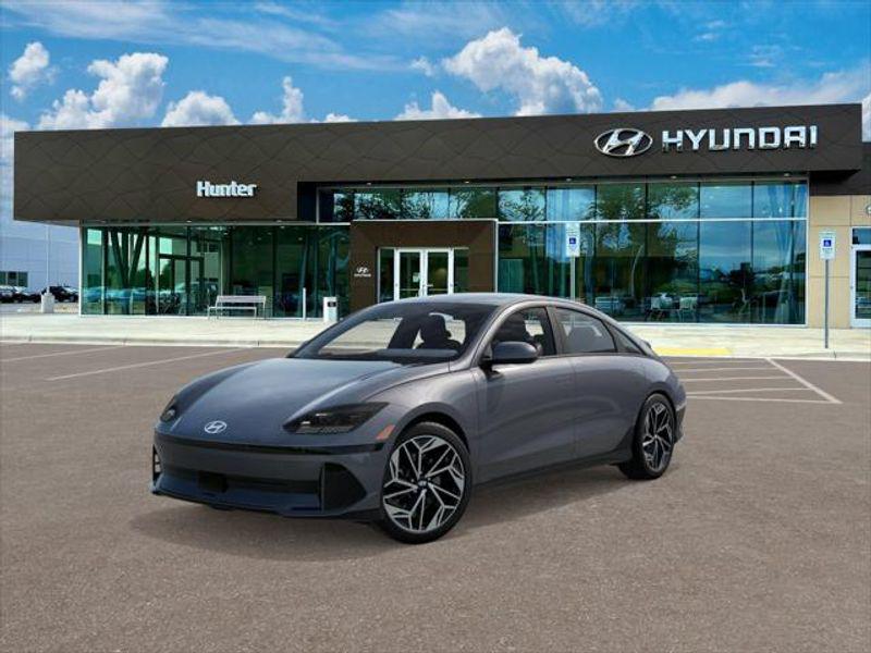 2025 Hyundai IONIQ 6 SEL's photo