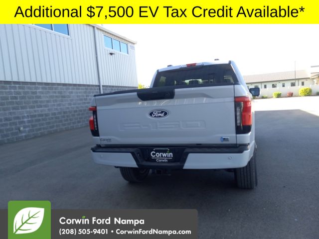 2025 Ford F-150 Lightning photo 4