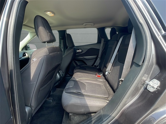2015 Jeep Cherokee Latitude photo 15