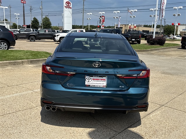 2025 Toyota Camry SE photo 4