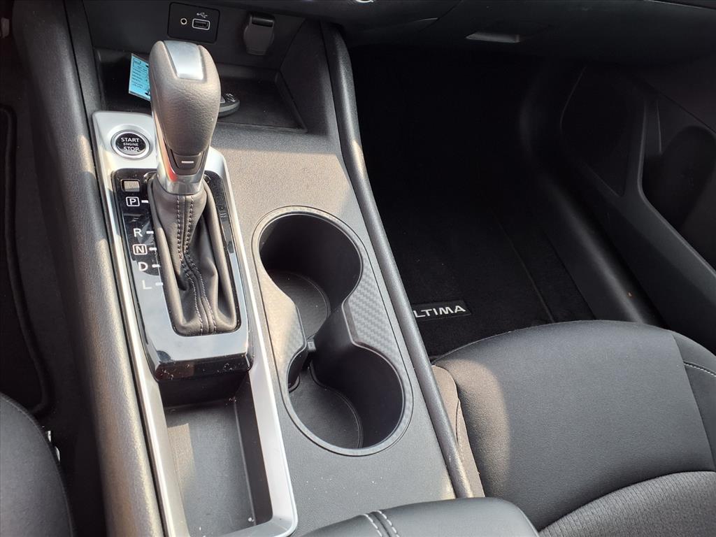 2022 Nissan Altima 2.5 S photo 7