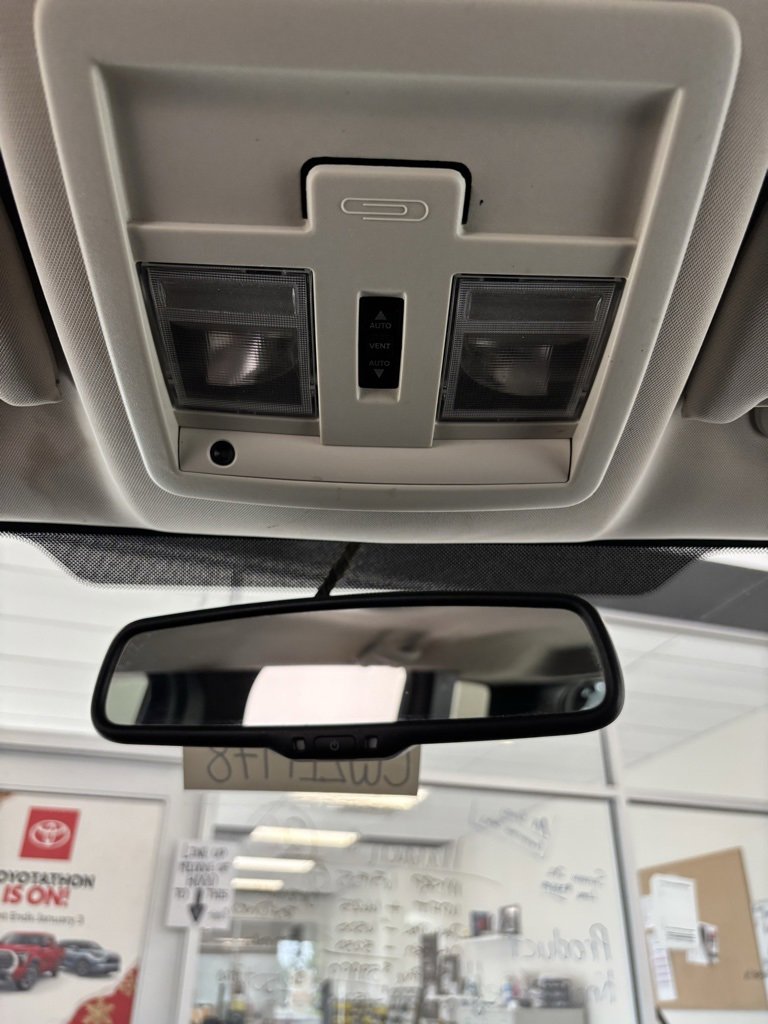 2012 Jeep Liberty Limited Jet photo 13