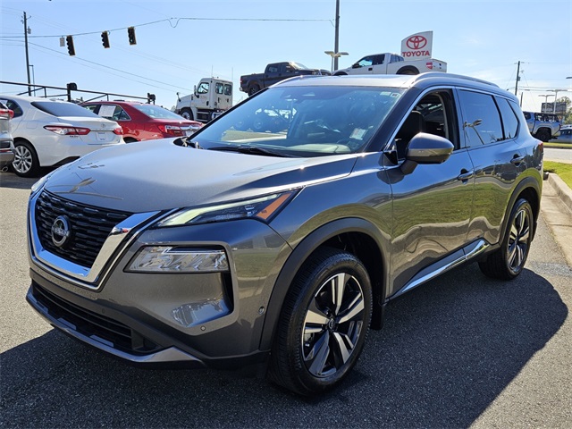 2023 Nissan Rogue SL photo 3