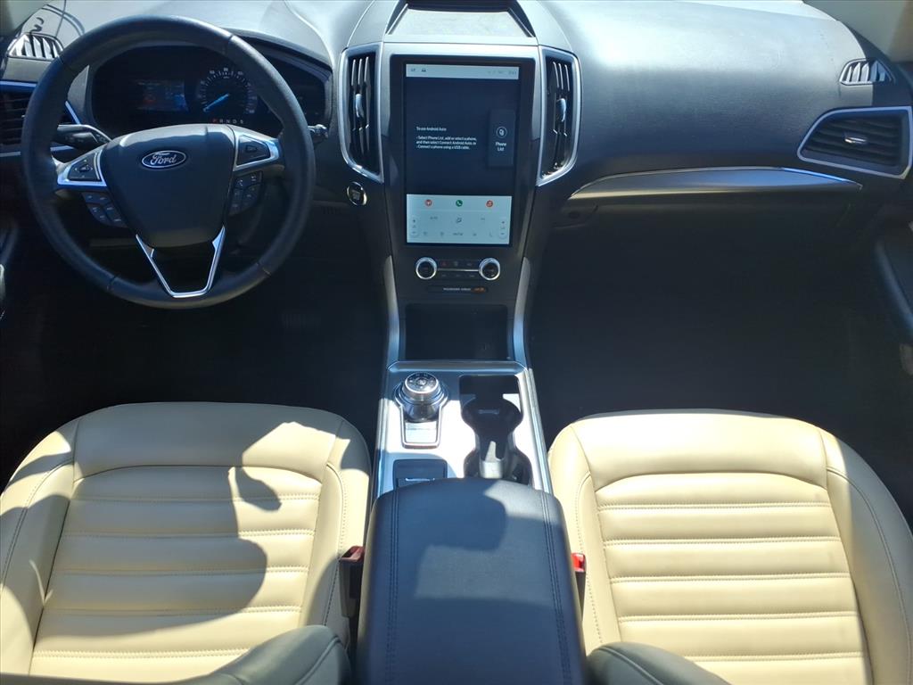 2022 Ford Edge SEL photo 14