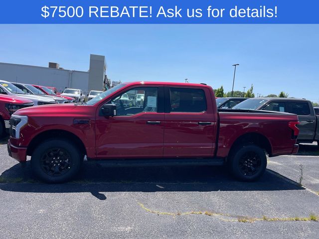 2025 Ford F-150 Lightning XLT photo 2