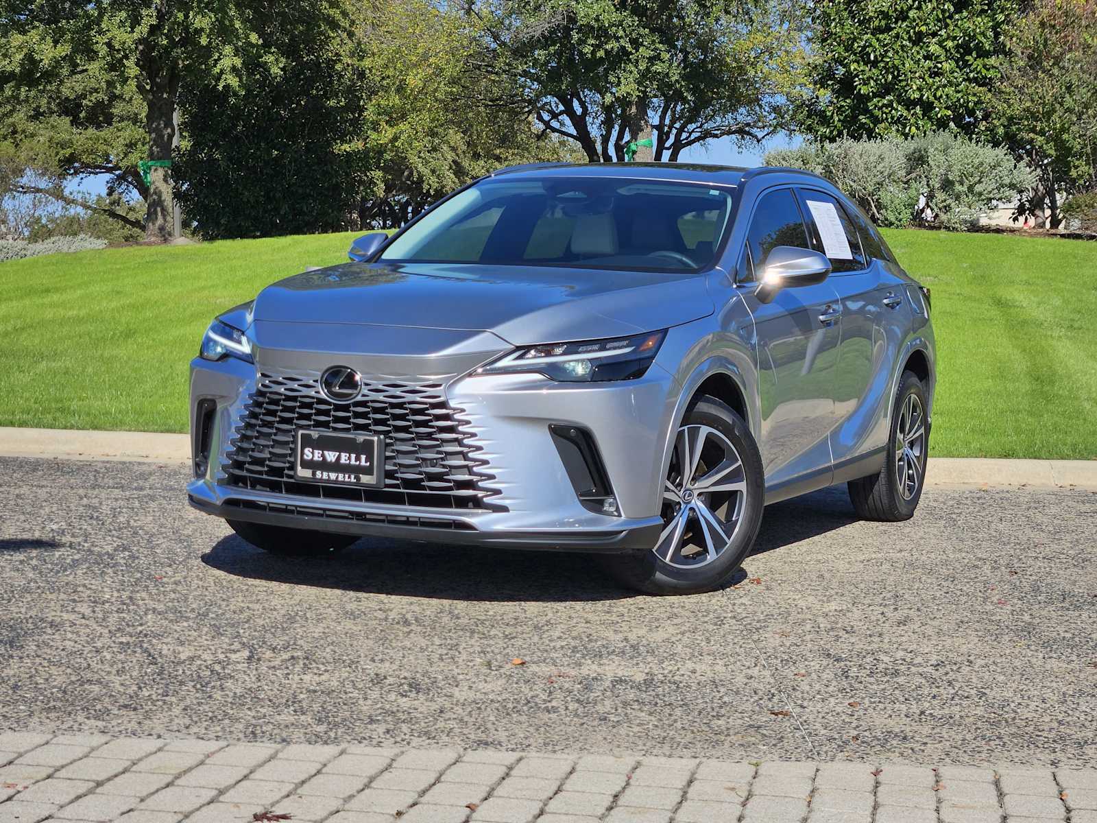 2023 Lexus RX 350's photo