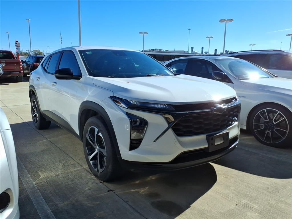 2024 Chevrolet Trax RS's photo