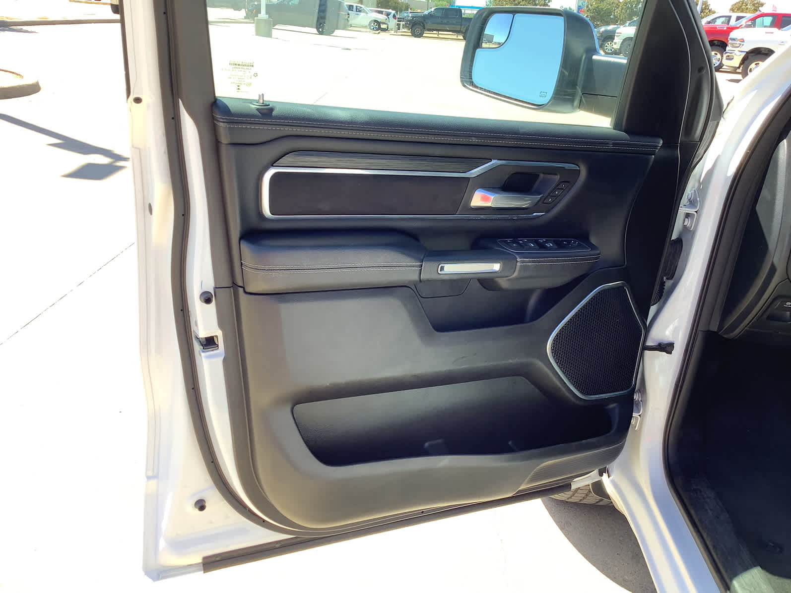 2024 Ram 1500 Laramie photo 11