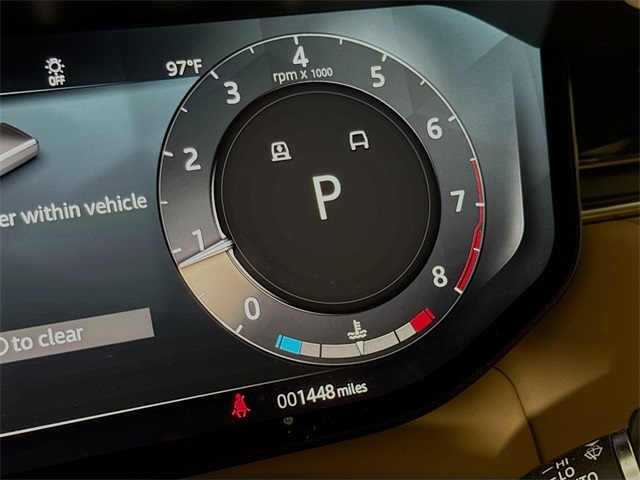 2025 Land Rover Range Rover SE photo 10