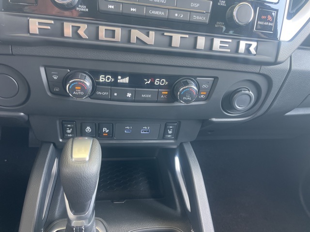 2025 Nissan Frontier Crew Cab SV photo 15