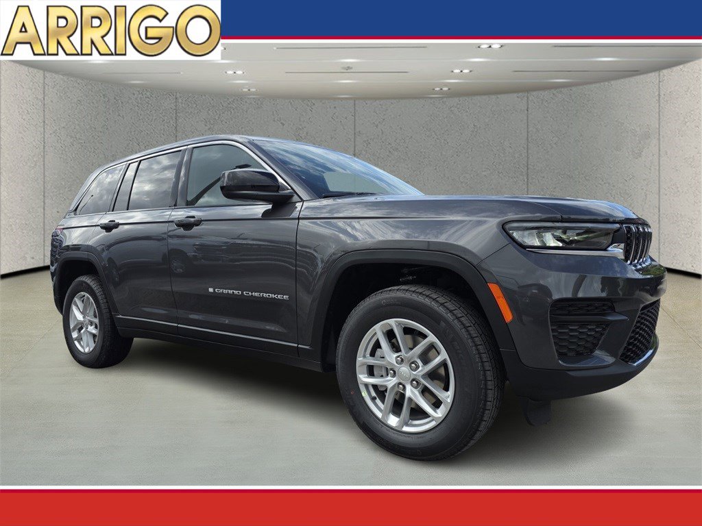 2025 Jeep Grand Cherokee Laredo's photo