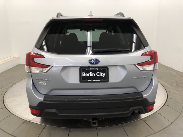 2021 Subaru Forester Premium photo 6