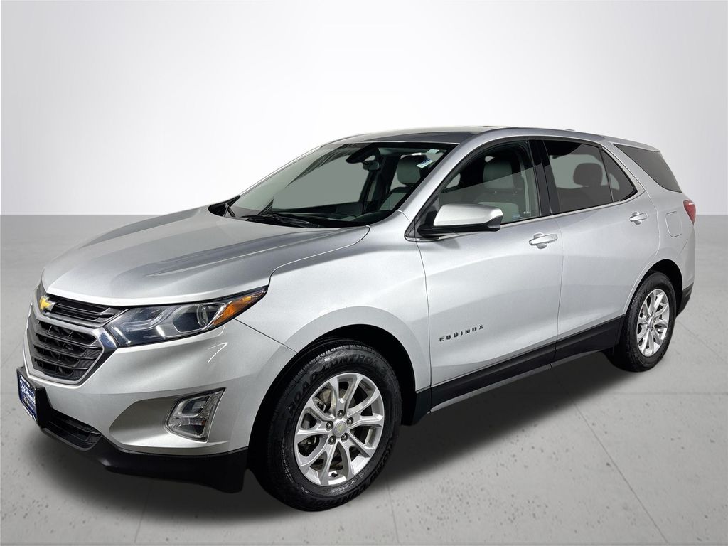 2018 Chevrolet Equinox LT photo 2