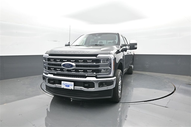 2025 Ford F-350 Lariat photo 3