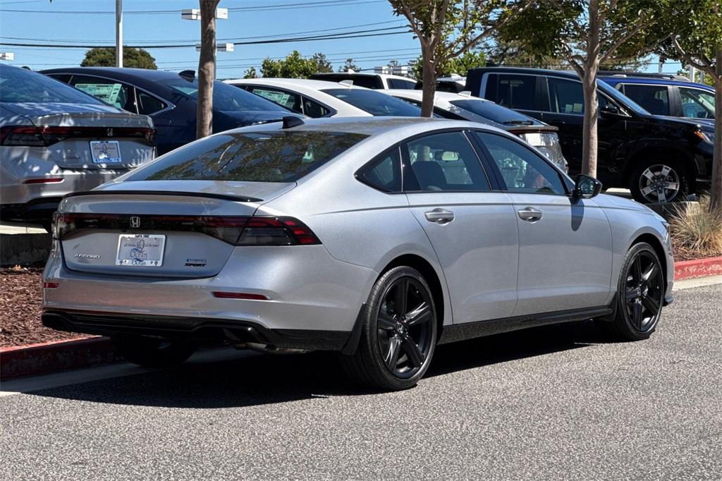 2025 Honda Accord Hybrid Sport-L photo 3