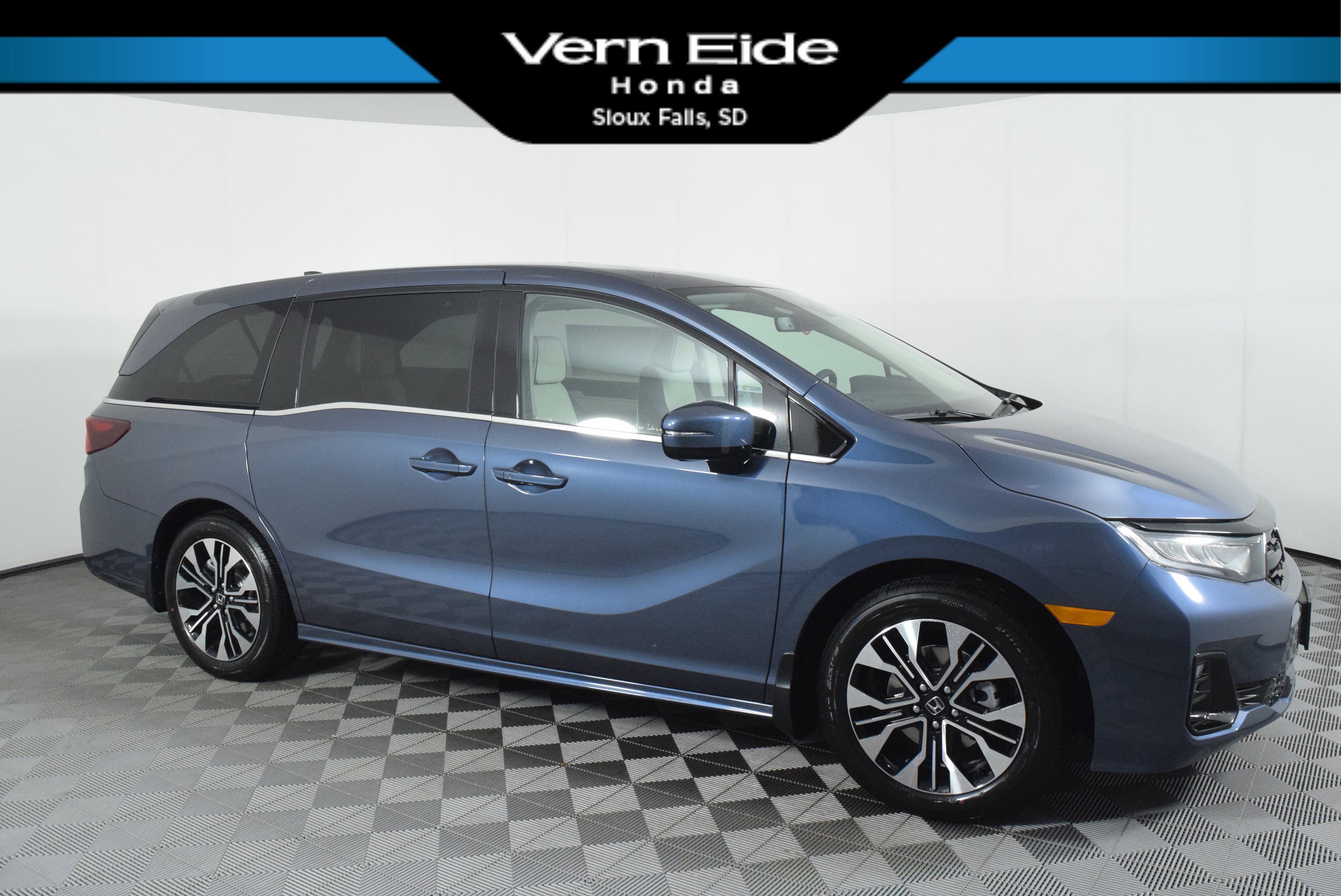 2026 Honda Odyssey Elite's photo