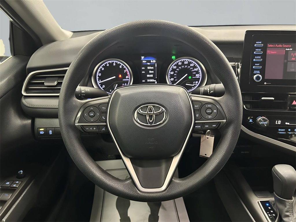 2022 Toyota Camry LE photo 12