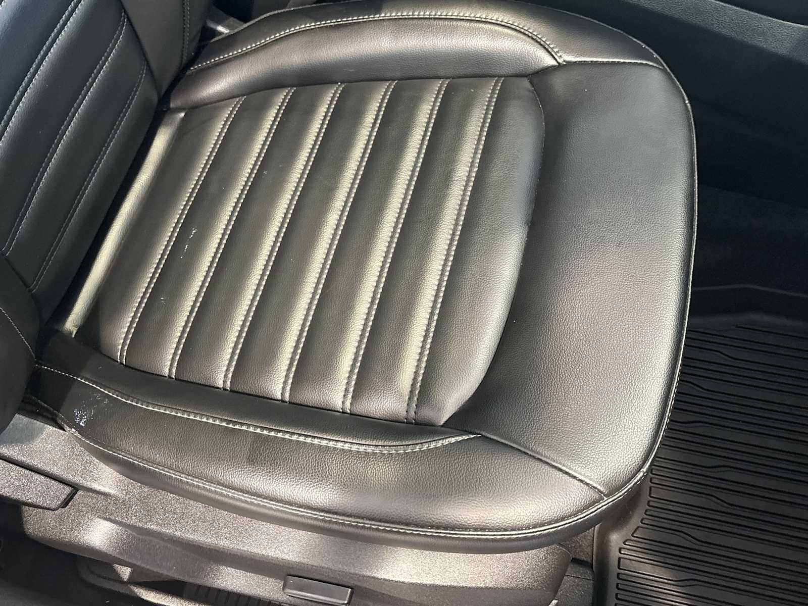 2024 Ford Edge SEL photo 25