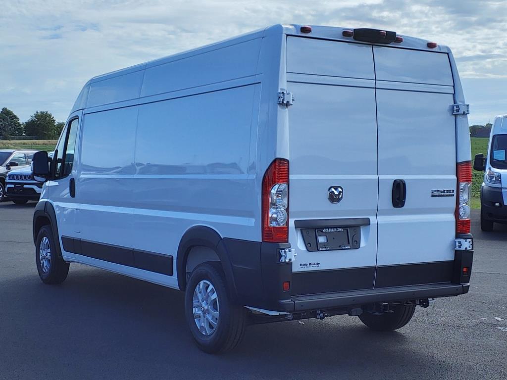 2024 Ram ProMaster 2500 photo 9