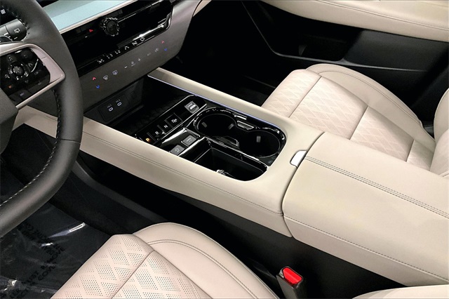 2025 Nissan Murano Platinum photo 8