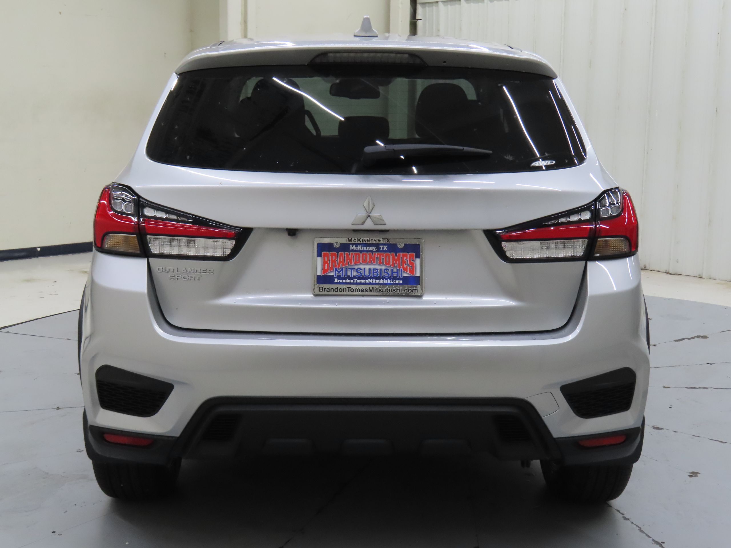 2025 Mitsubishi Outlander Sport ES photo 3