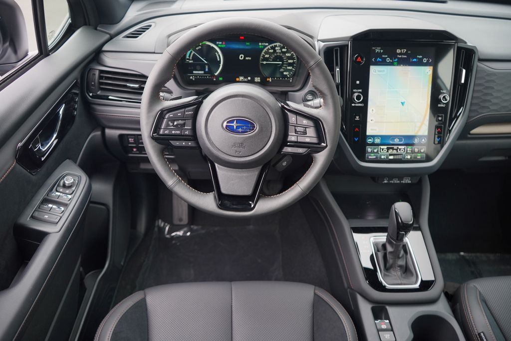 2025 Subaru Forester Touring photo 8