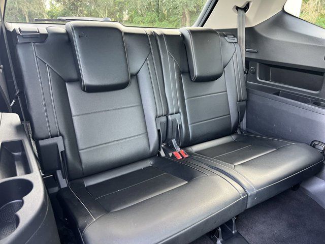2021 Volkswagen Atlas V6 SE Technology R-Line photo 13