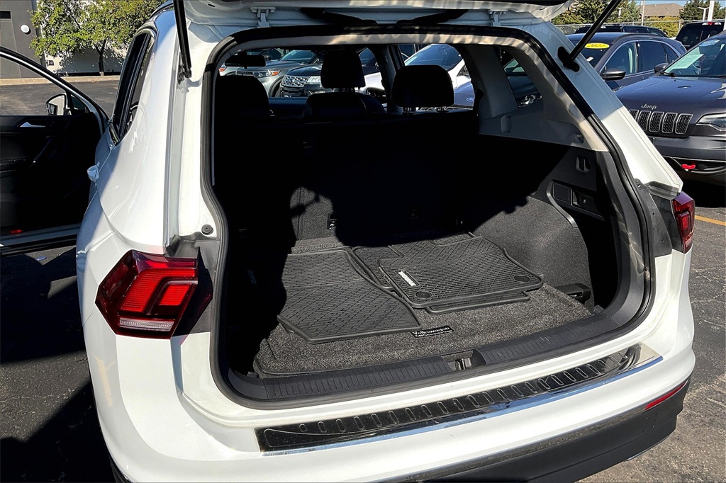 2020 Volkswagen Tiguan SE photo 25