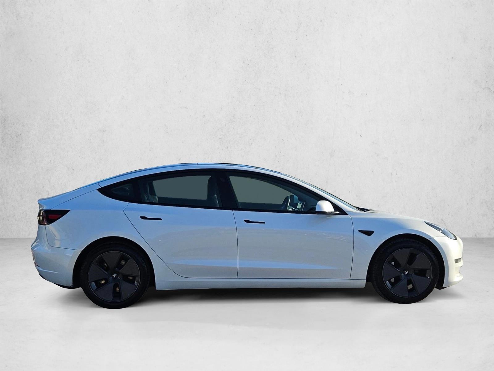 2023 Tesla Model 3 Long Range photo 4